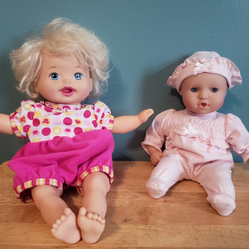 Carrier + seat +Talking Little Mommy M&D Doll